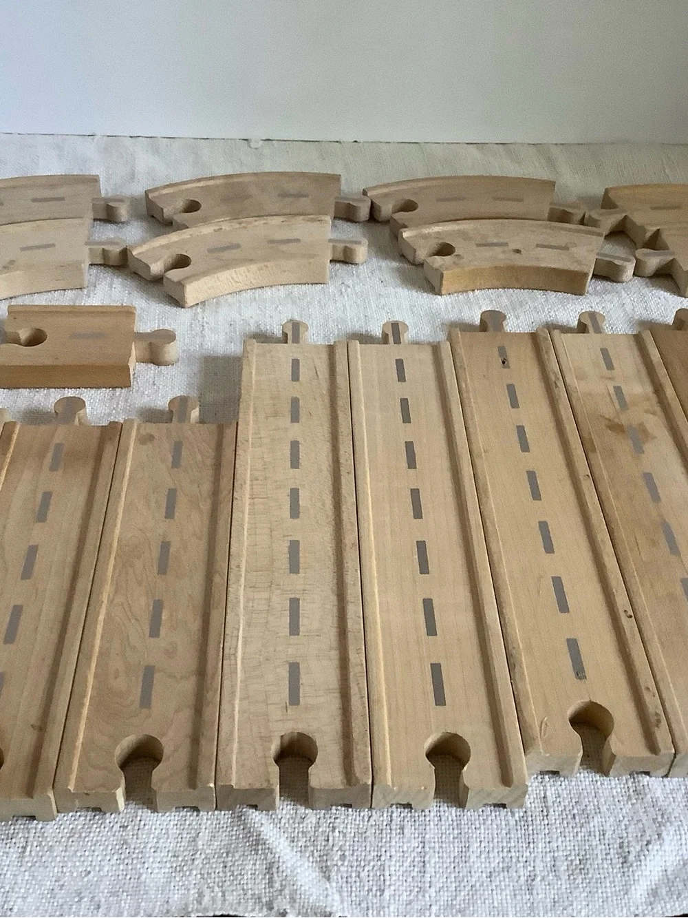 Hard to find Vintage 17 pc set of Thomas Wooden Railway Track